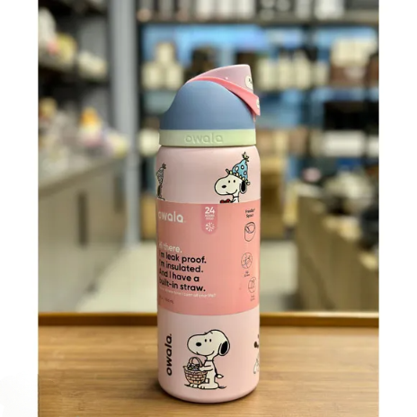 Owala FreeSip Water Bottle 32oz – Snoopy